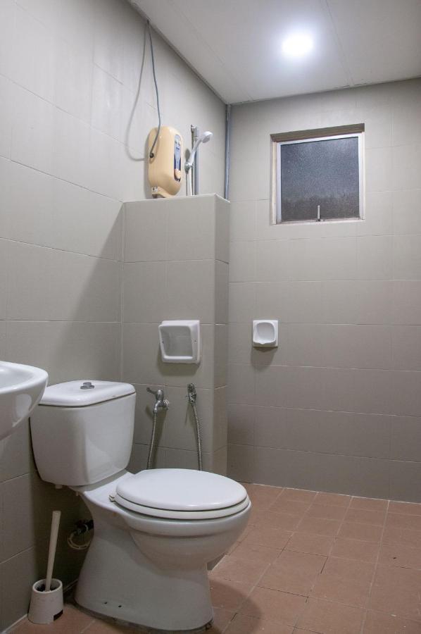 Five H Family Service Apartment 史里肯邦安 外观 照片