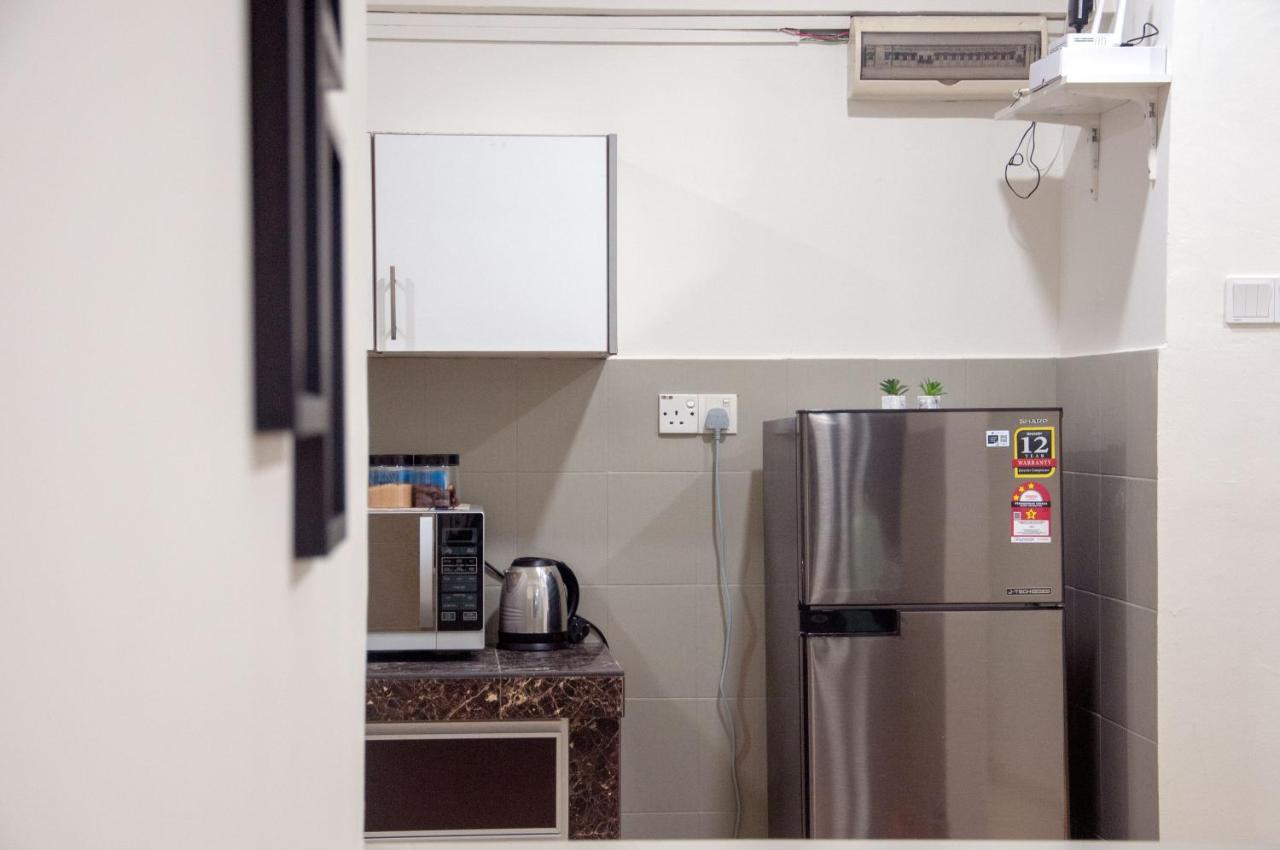 Five H Family Service Apartment 史里肯邦安 外观 照片