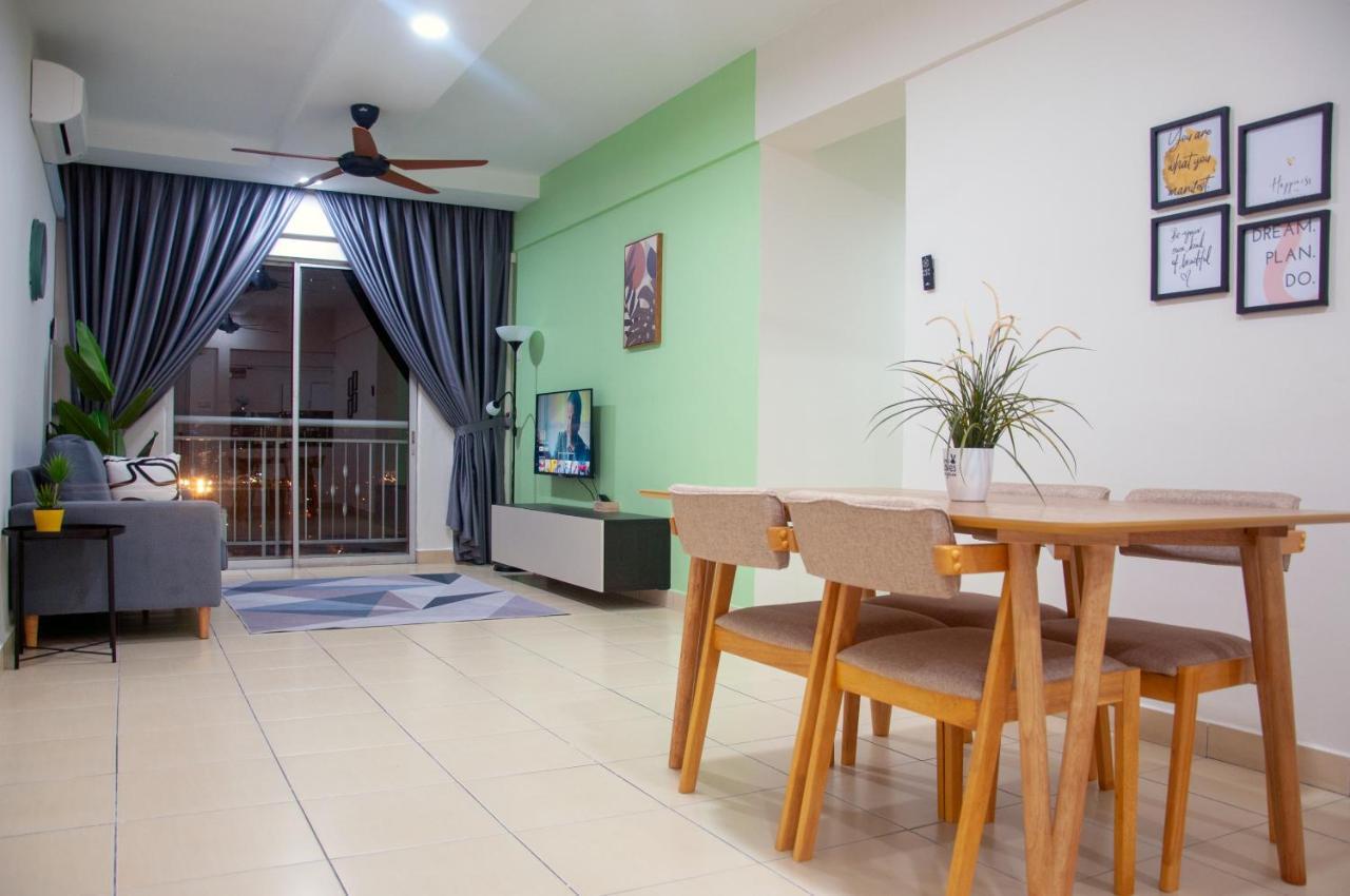 Five H Family Service Apartment 史里肯邦安 外观 照片