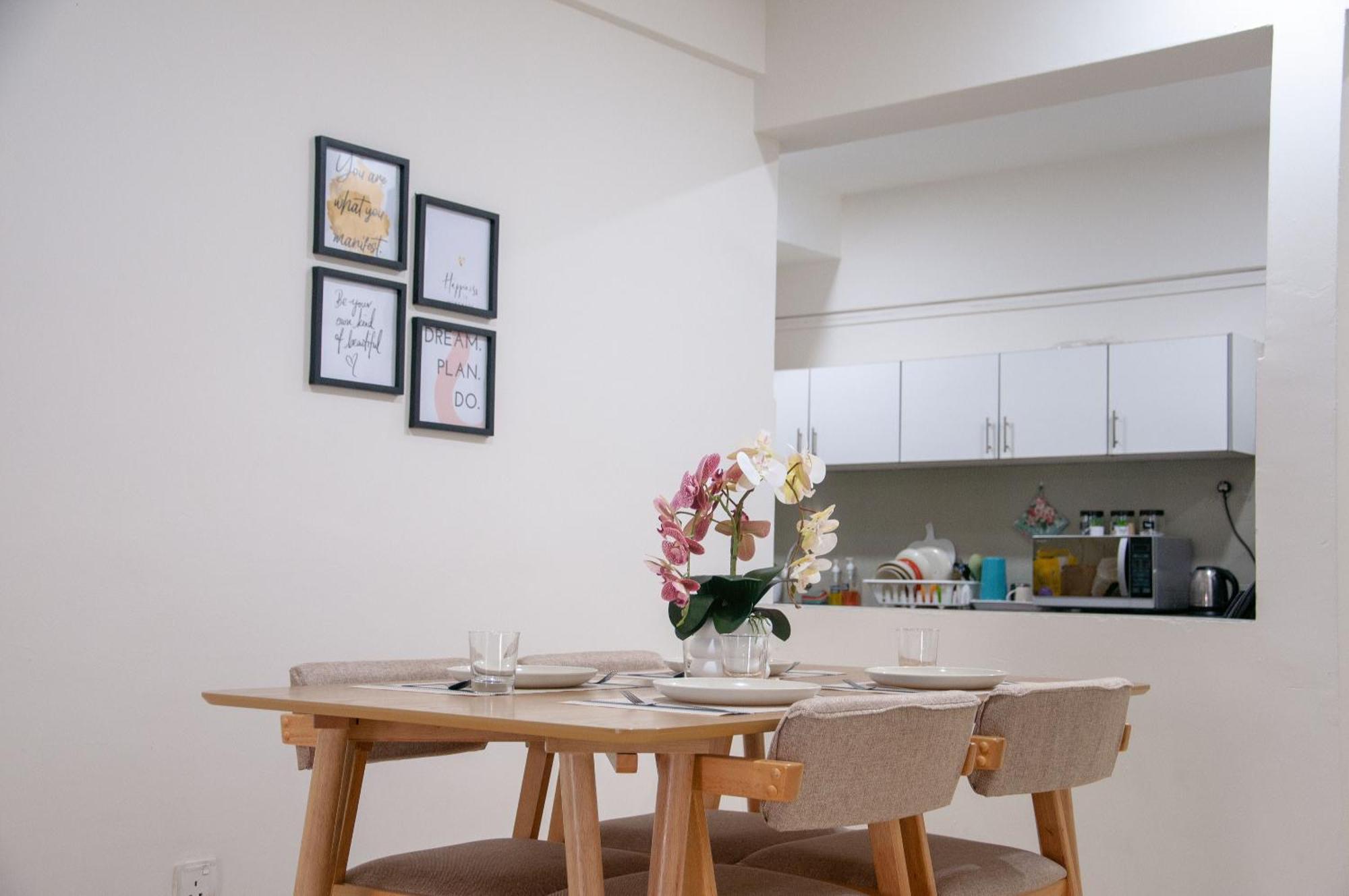 Five H Family Service Apartment 史里肯邦安 外观 照片