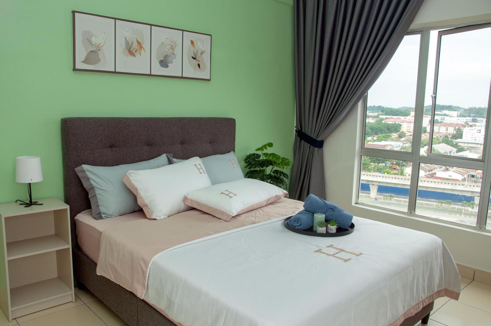 Five H Family Service Apartment 史里肯邦安 外观 照片